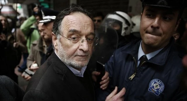 Ασφαλίτες “ντυμένοι” καμεραμάν παρακολουθούσαν τον Λαφαζάνη!